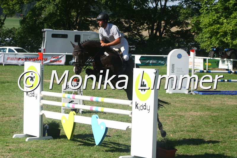 308M2541_Caitana_Springpf L.JPG